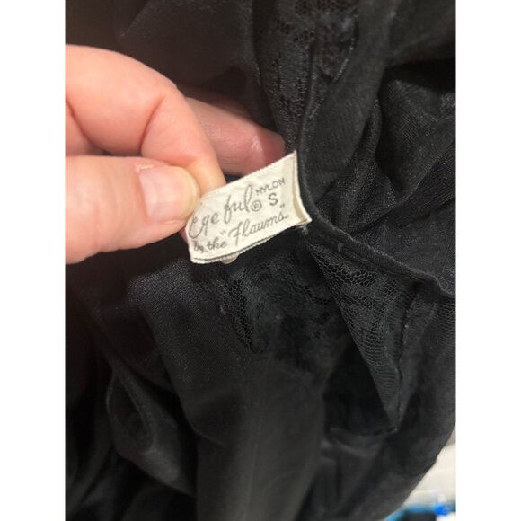 Vintage Eyeful The Flaums Small Lace Nylon Robe Cape Black Sheer Puff Sleeves - Picture 5 of 9